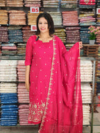 AWESOME MUL CHNADERI SALWAR SUITS @1095/- N2646