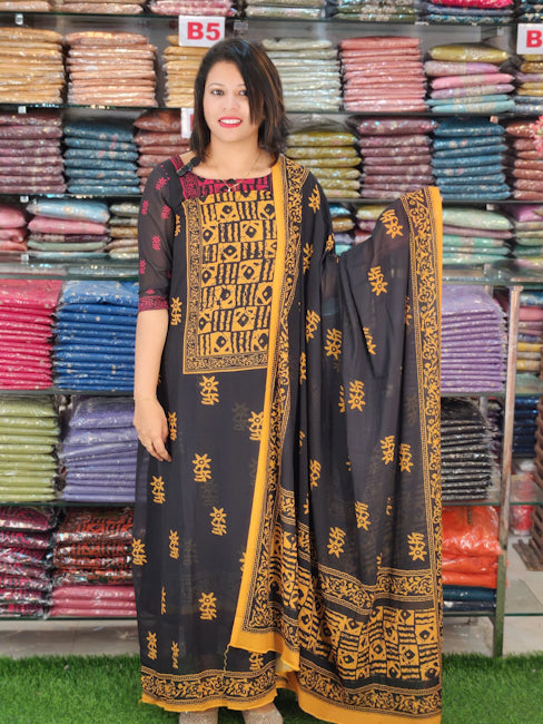 STYLISH PRINTED GEOGETTE SALWAR SUITS @799/- N2698