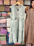 AWESOME SLEEVELESS/SLEEVED FROCK @ N2721