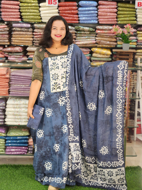 BATIK PRINTED COTTON SALWAR SUITS @899/-  N2728