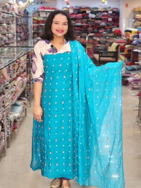 STYLISH MUL CHANDERI SALWAR SUITS @899/- N2744