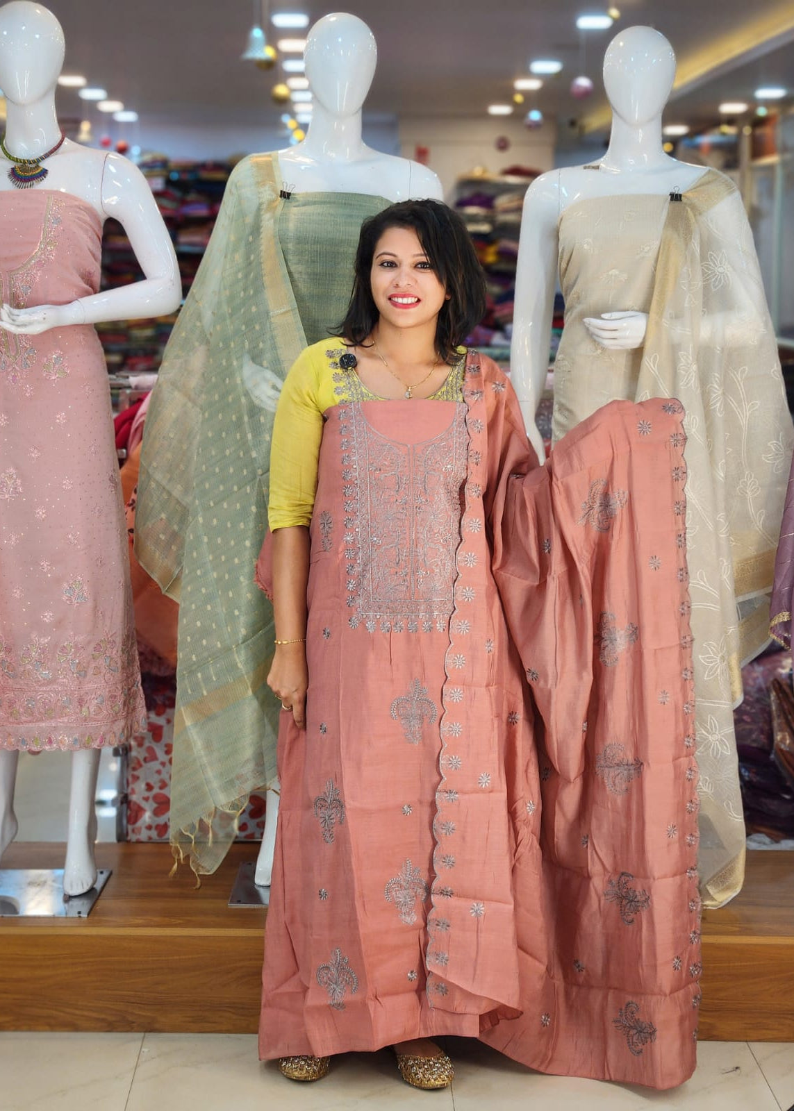 STYLISH MUL CHNADERI SALWAR SUITS @1099/- N2815