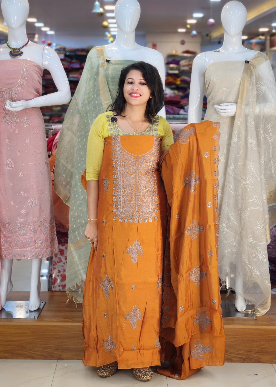 STYLISH MUL CHNADERI SALWAR SUITS @1099/- N2815